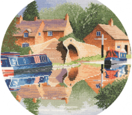 Отражение в канале//Canal Reflections H947 Heritage Crafts - Салон рукоделия 