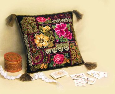Flower Arrangement Cushion 0761 РІОЛІС вишивка хрестиком | Набір | Купити - Салон рукоділля