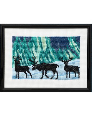 Олень у північному сяйві Reindeer in Northern Lights  13-5398 Permin - Набір для вишивання хрестиком | Салон рукоділля